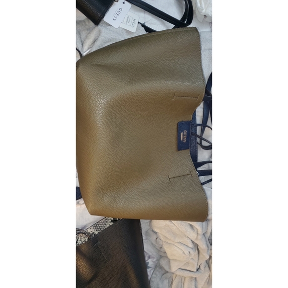 Guess reversible tote bag - Picture 3 of 4